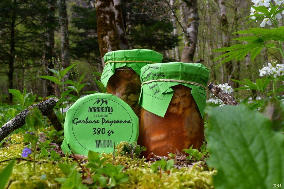 photo de conserve artisanale de garbure paysanne , produit régional
