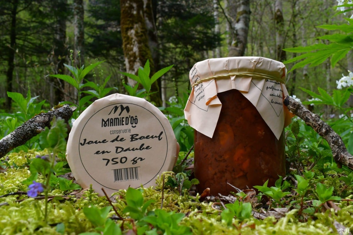 photo de conserve artisanale de joue de boeuf en daube , produit régional