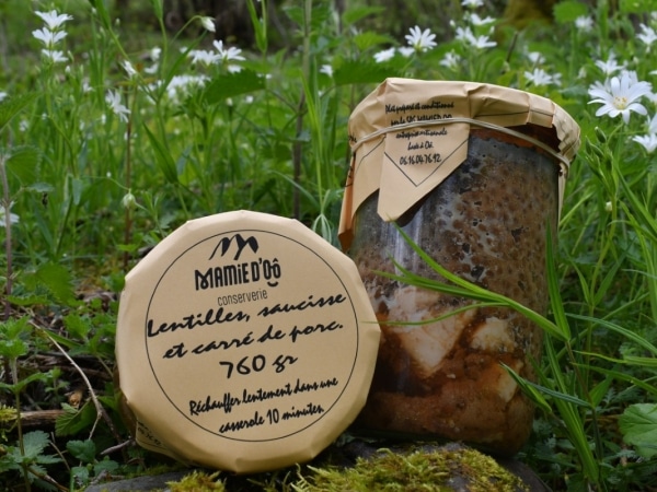 photo de conserve artisanale de lentilles, saucisse et carré de porc , produit régional