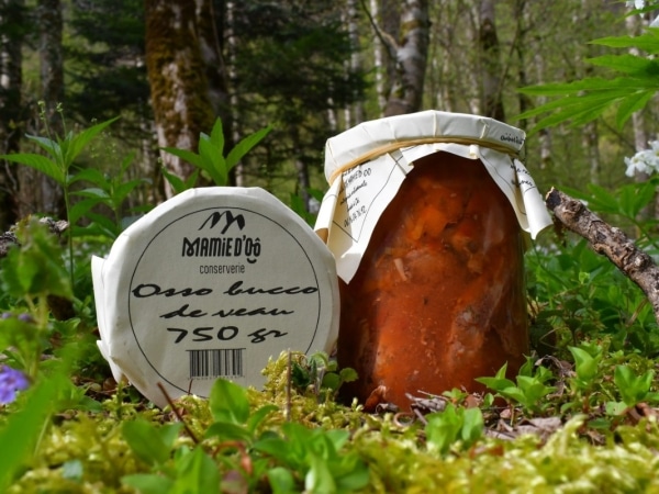 photo de conserve artisanale d'asso bucco de veau , produit régional