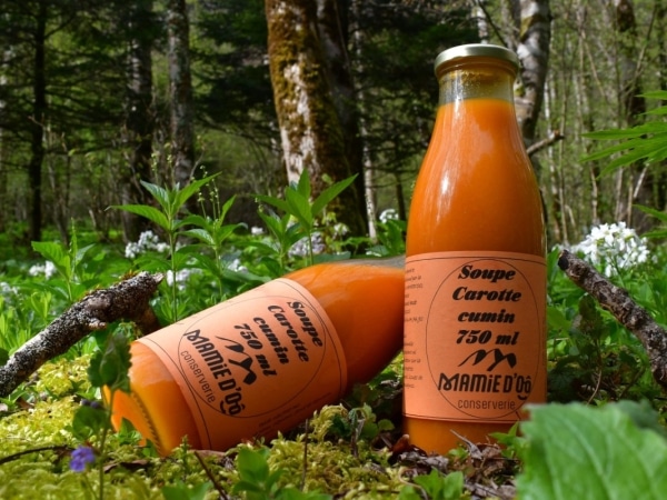 photo de conserve artisanale de soupe de carotte cumin , produit régional